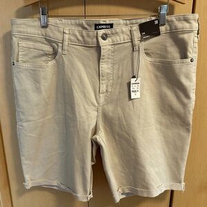 Men’s Express Slim Fit Hyper-Stretch Denim Shorts - NWT